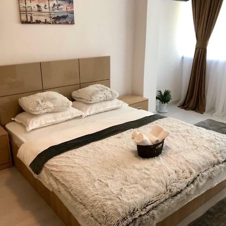 Anastasia Apartament Cu 2 Camere Orsova Ngoại thất bức ảnh
