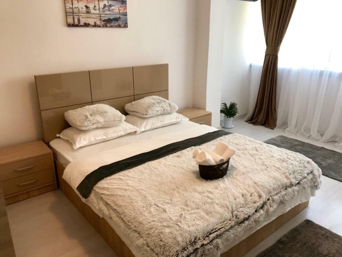 Anastasia Apartament Cu 2 Camere Orsova Ngoại thất bức ảnh