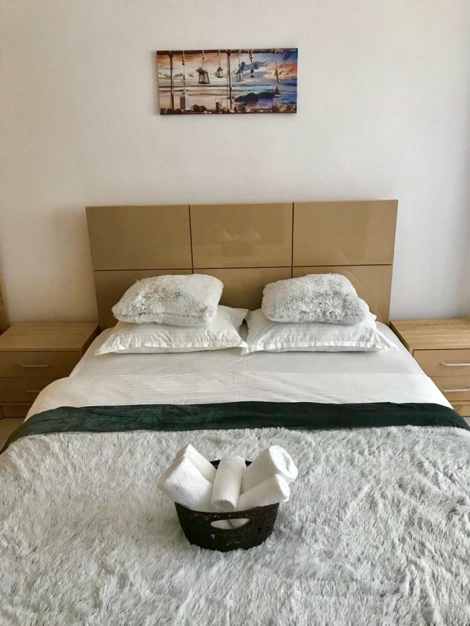 Anastasia Apartament Cu 2 Camere Orsova Ngoại thất bức ảnh